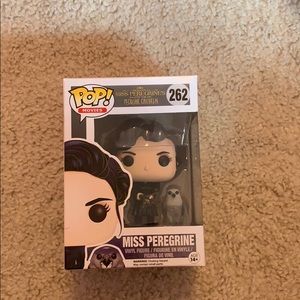 Miss Peregrine figurine #262